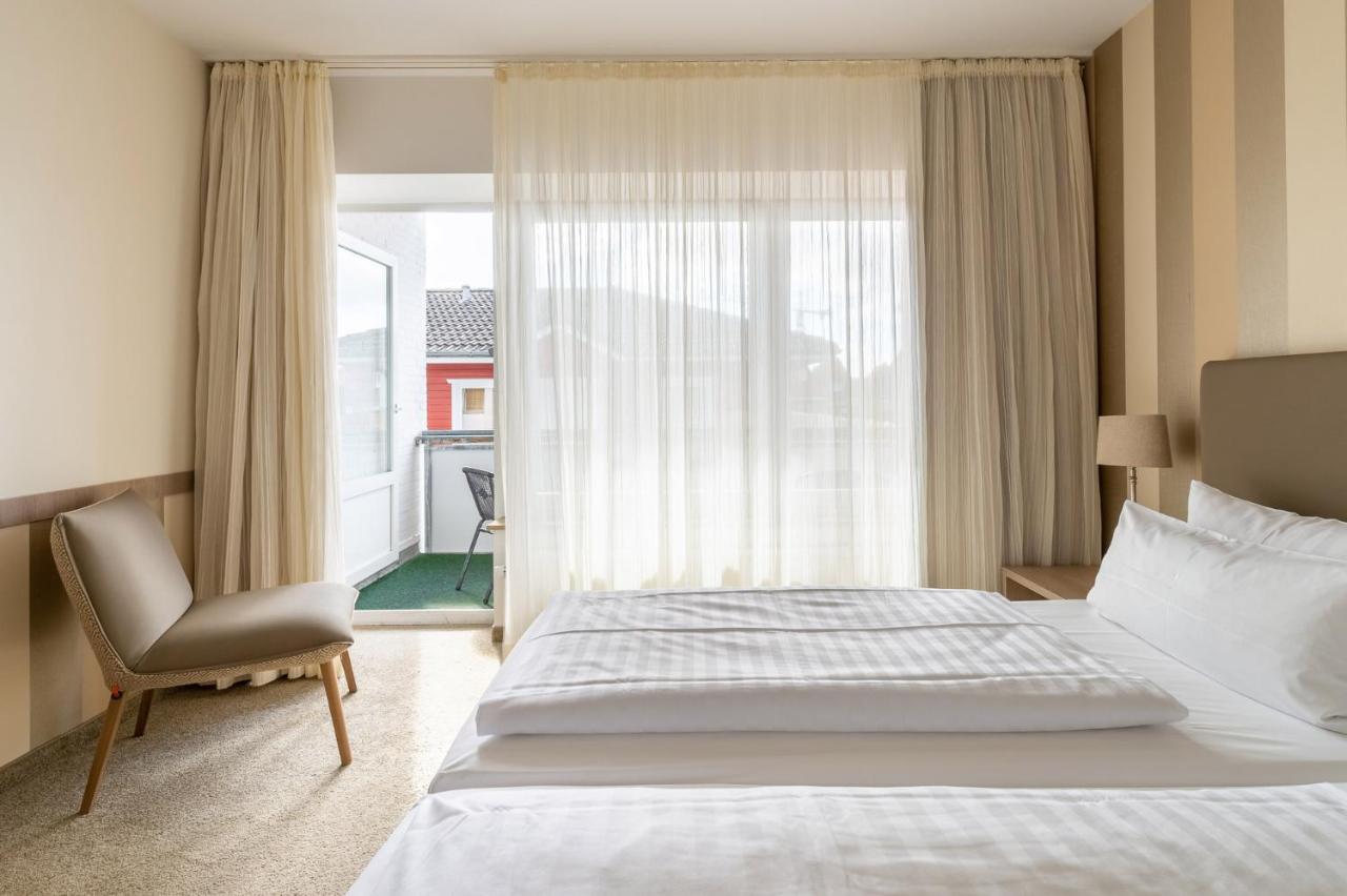 Hotel Am Schlosspark Garni Husum  Exterior photo