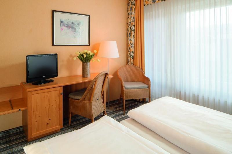 Hotel Am Schlosspark Garni Husum  Exterior photo